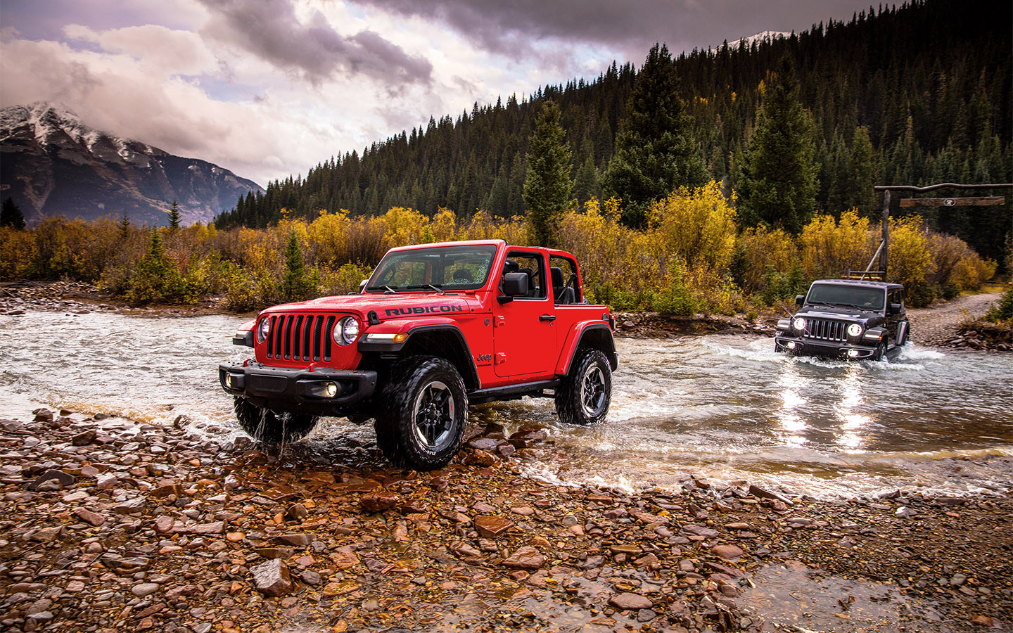 Jeep Wrangler. Автомобили марки Jeep стали именем нарицательным для внедорожников