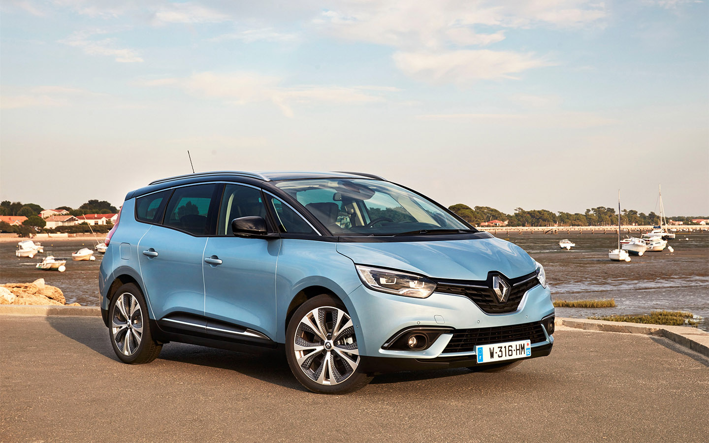 Renault Grand Scenic 2016 г.